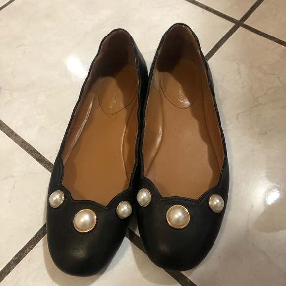 PEARLS FLATS - Picture 1 of 2